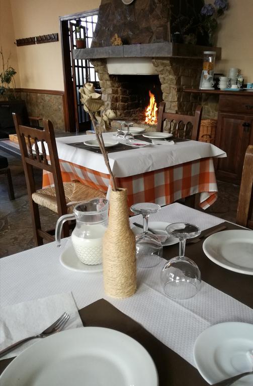 Hostal Los Pinares Lloret de Mar Extérieur photo