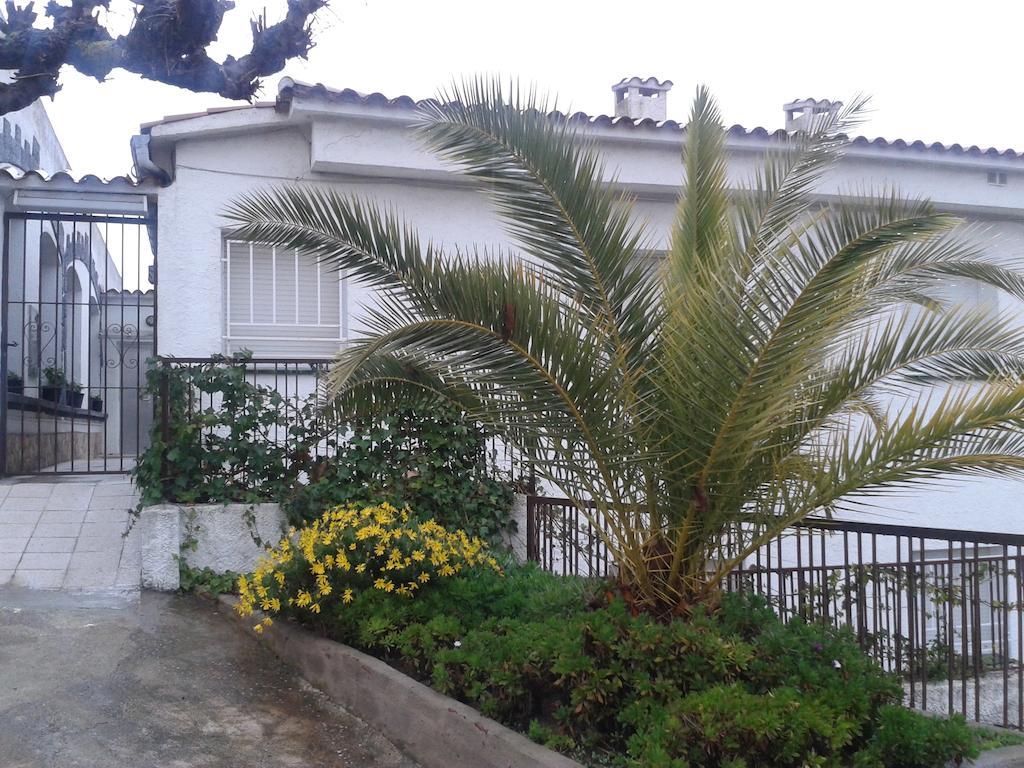Hostal Los Pinares Lloret de Mar Extérieur photo